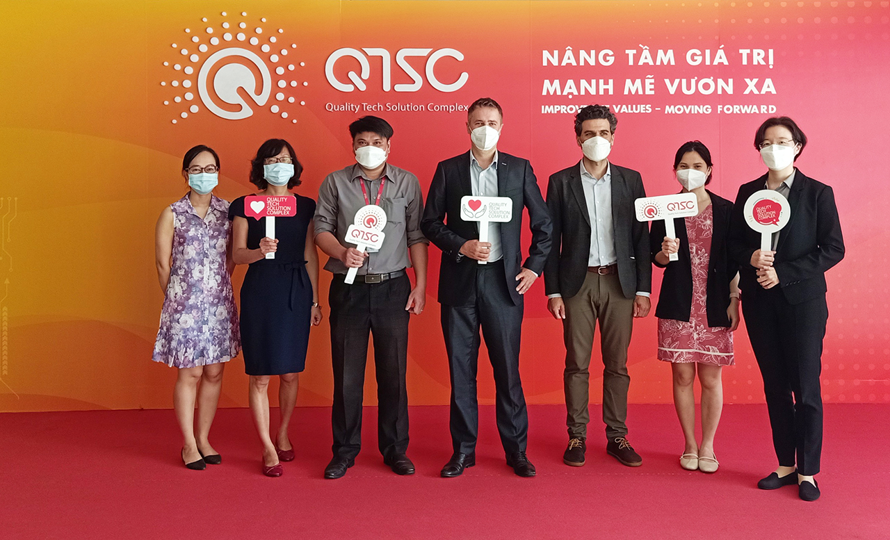 Đoàn thăm và làm việc tại QTSC