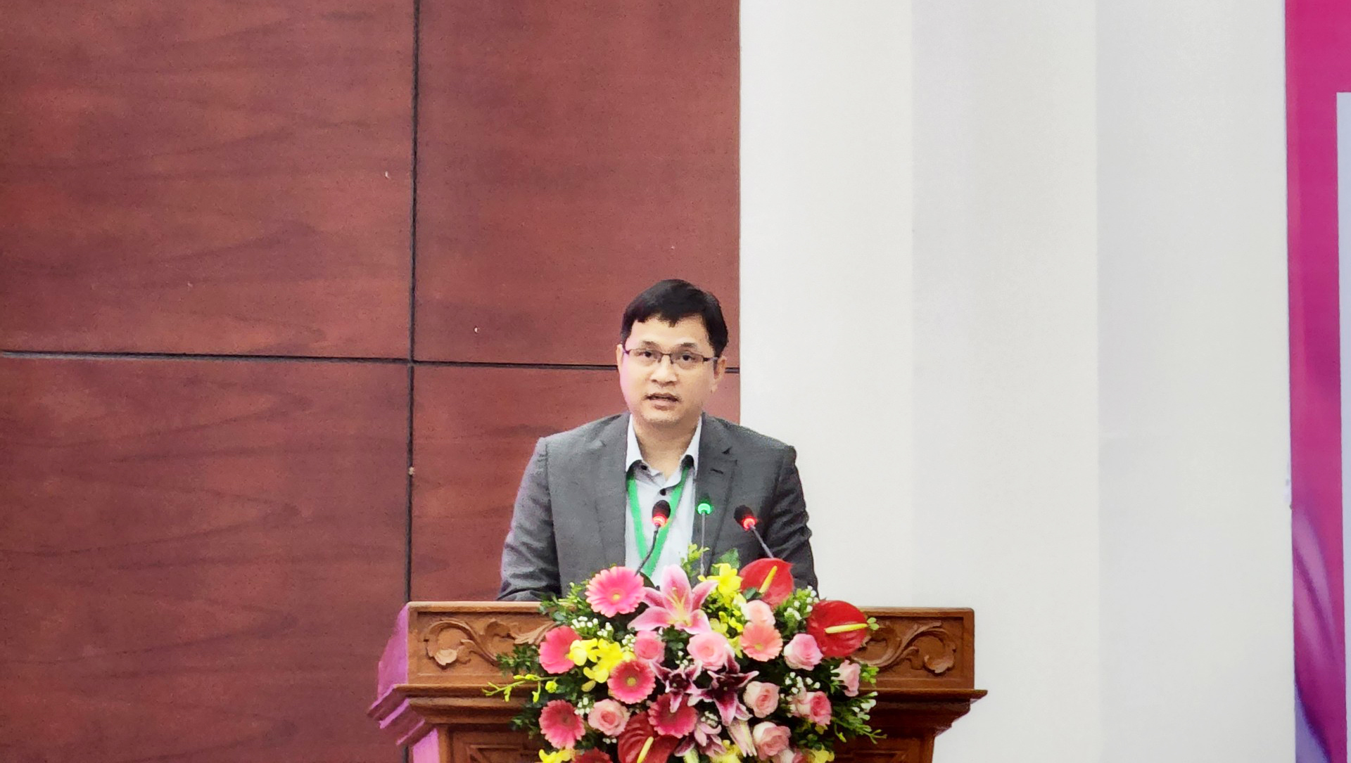 Ông Lâm Nguyễn Hải Long, Chủ tịch HCA, Giám đốc QTSC phát biểu khai mạc chương trình