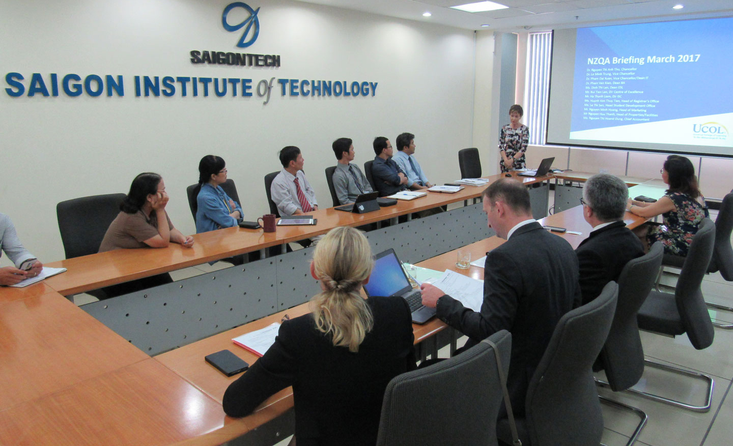 SaigonTech welcomes delegation from UCOL