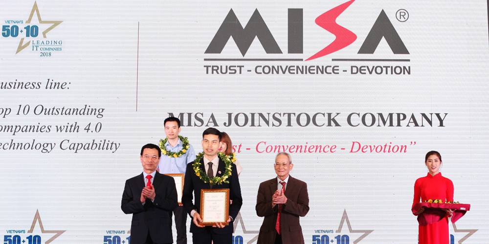 Quyền Bộ trưởng Bộ TT&TT chúc mừng MISA lọt TOP 10 Doanh nghiệp có năng lực công nghệ 4.0 tiêu biểu tại Việt Nam
