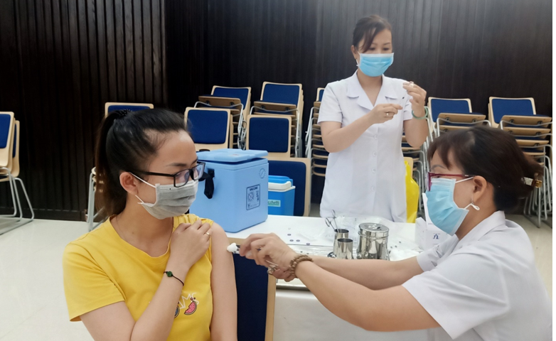 The fourth Covid-19 vaccine dose for employees at QTSC