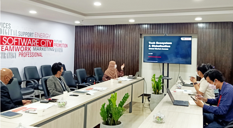 Tập đoàn Kinh tế Kỹ thuật số Malaysia (MDEC) tìm hiểu cơ hội hợp tác tại QTSC