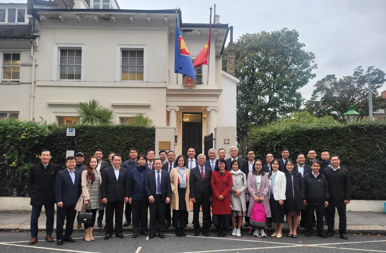 QTSC participating in the Ho Chi Minh City Delegation to visit the United Kingdom and Italy