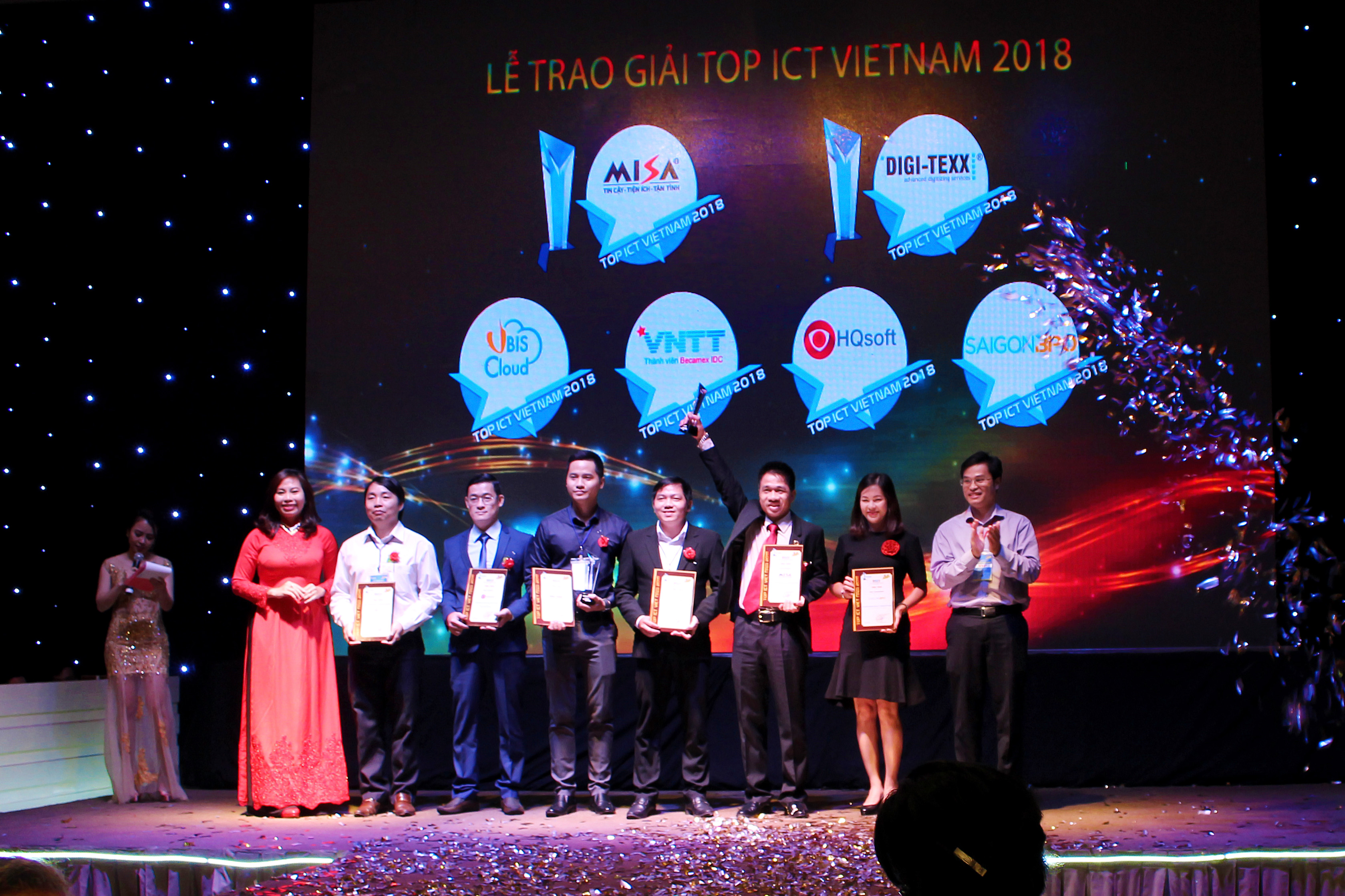 DIGI-TEXX was honored at Vietnam Top ICT Award 2018