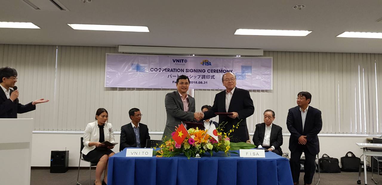 ong-lam-nguyen-hai-long-va-ong-Hirofumi-Fujimoto-ky-ket-MOU-tai-Fukuoka