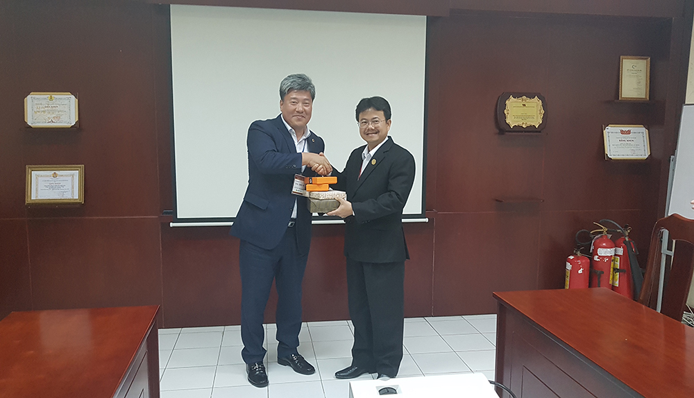 sejong-gave-a-gift-for-qtsc