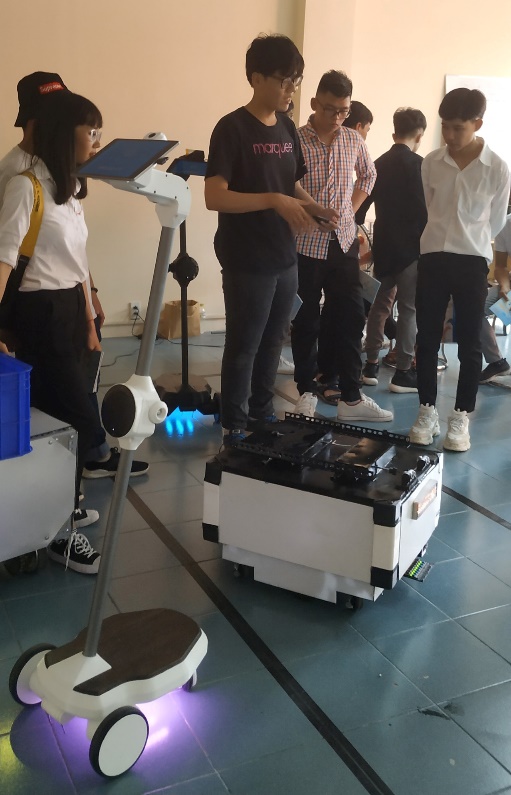 cd-nghe-da-lat-tham-quan-qtsc-r-d-labs