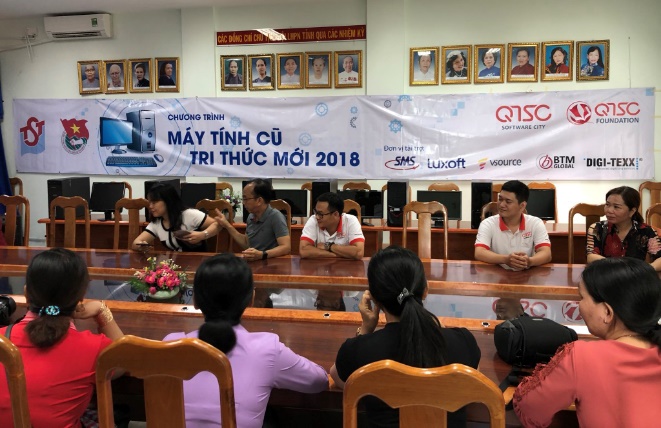 quy-khuyen-hoc-qtsc-trao-tang-may-tinh-tai-ca-mau