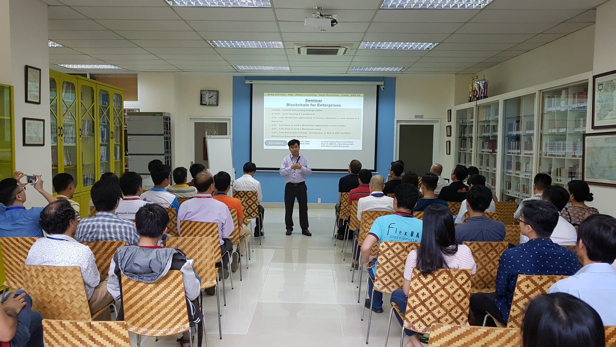 sinh-hoat-clb-cto-qtsc_gioi-thieu-chuong-trinh-lam-viec