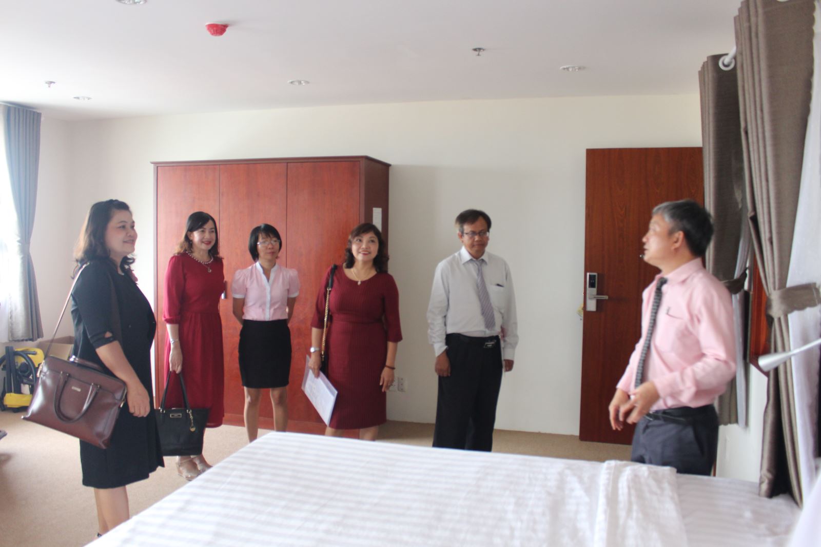 qtsc-cao-dang-vien-dong-lanh-dao-tinh-dak-lak-tham