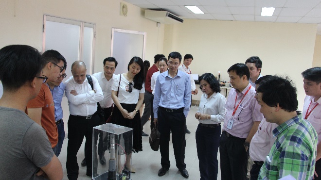 doan-cong-tac-tham-quan-qtsc-r-d-labs