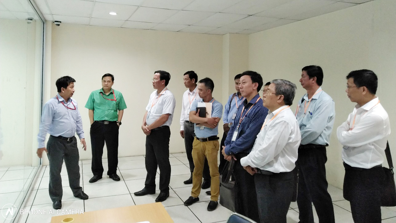 Thăm quan Trung tâm viễn thông QTSC