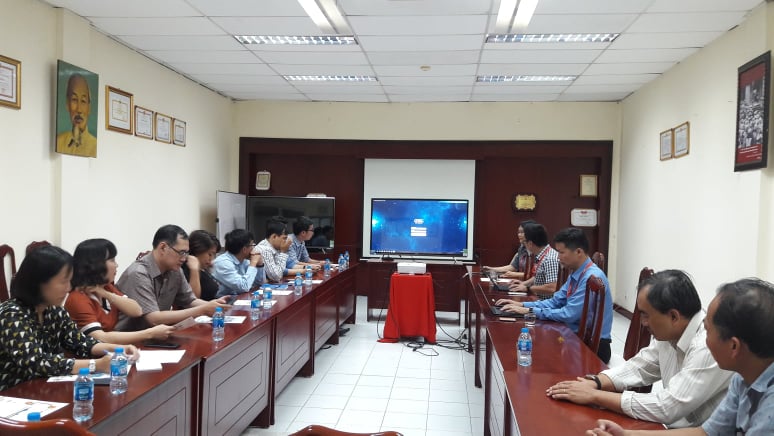 The delegation listened to the QTSC’s smart traffic management system