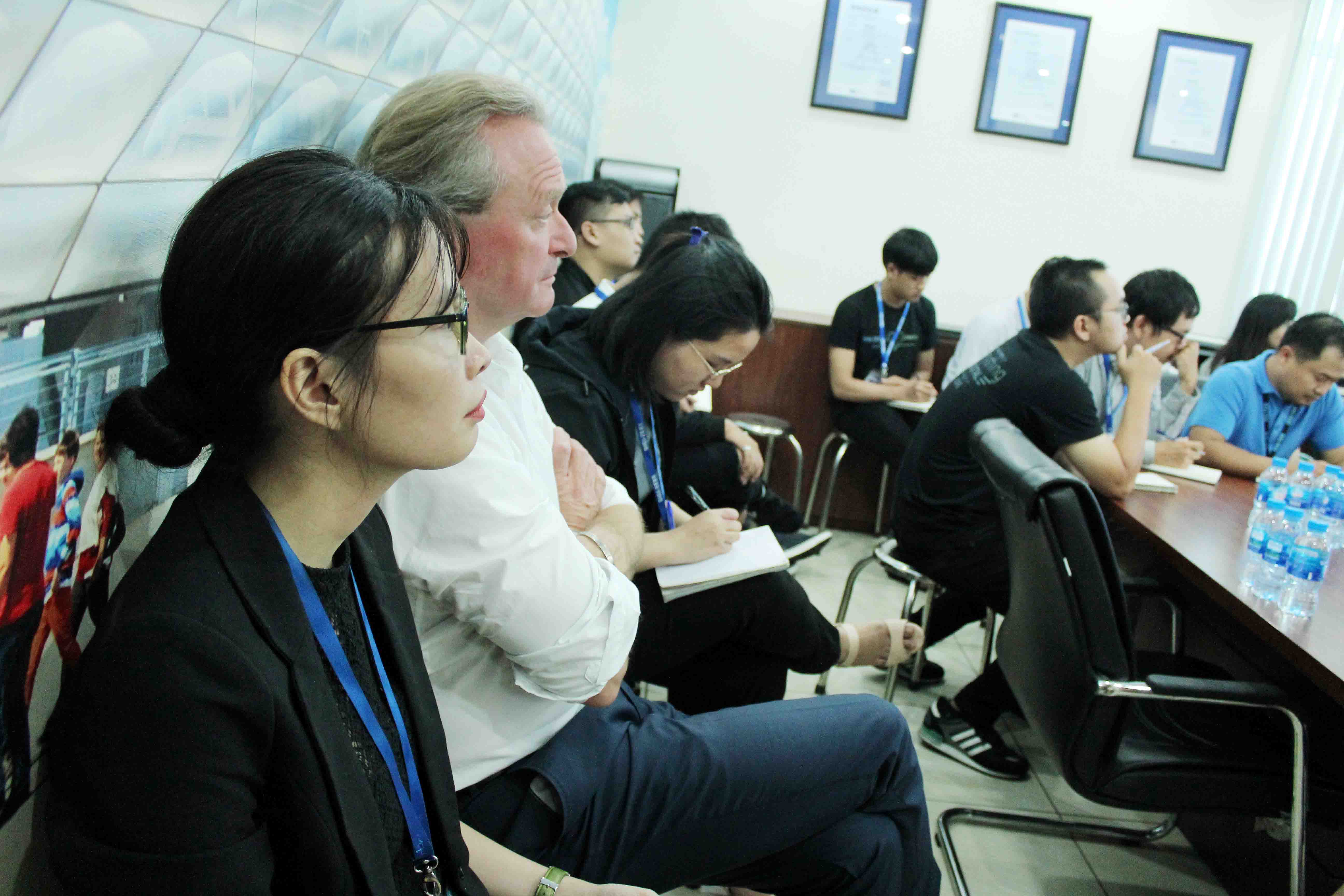 DIGI-TEXX: Workshop about Scanning Solution and Digitization