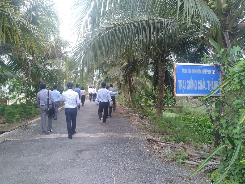 Thăm quan trung tâm Nông nghiệp ứng dụng công nghệ cao Bến Tre