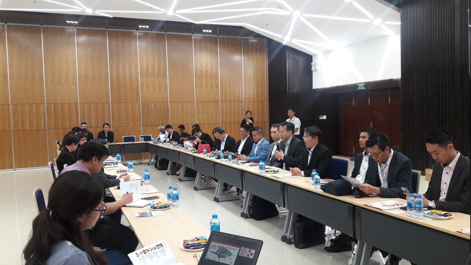 The Singaporean business delegation working at QTSC