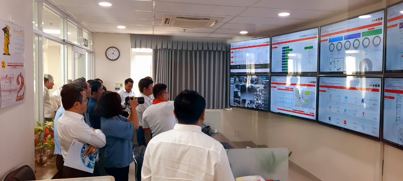 The delegation of People’s Committee of District 11 was introduced about the Integrated Operation Center (QTSC IOC)