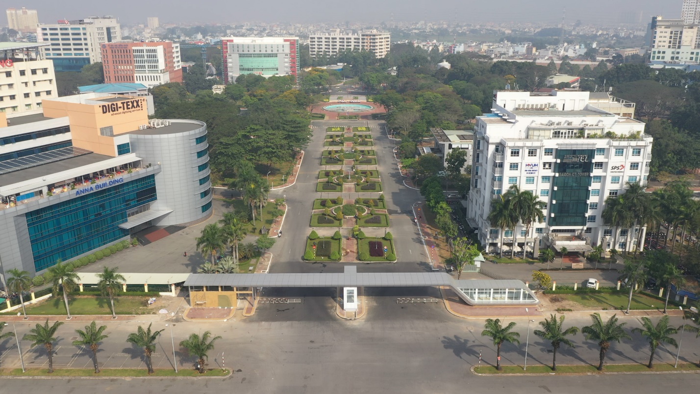 Công viên phần mềm Quang Trung nhìn từ hướng Quốc lộ 1A