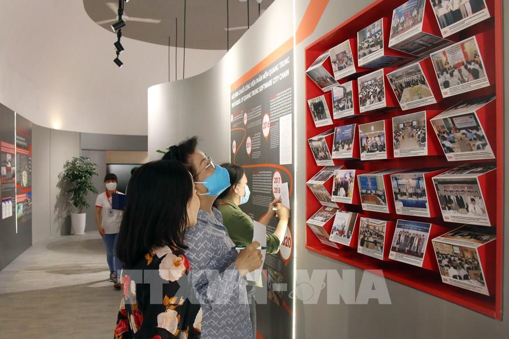 Visitors at the Quang Trung Software City IT museum