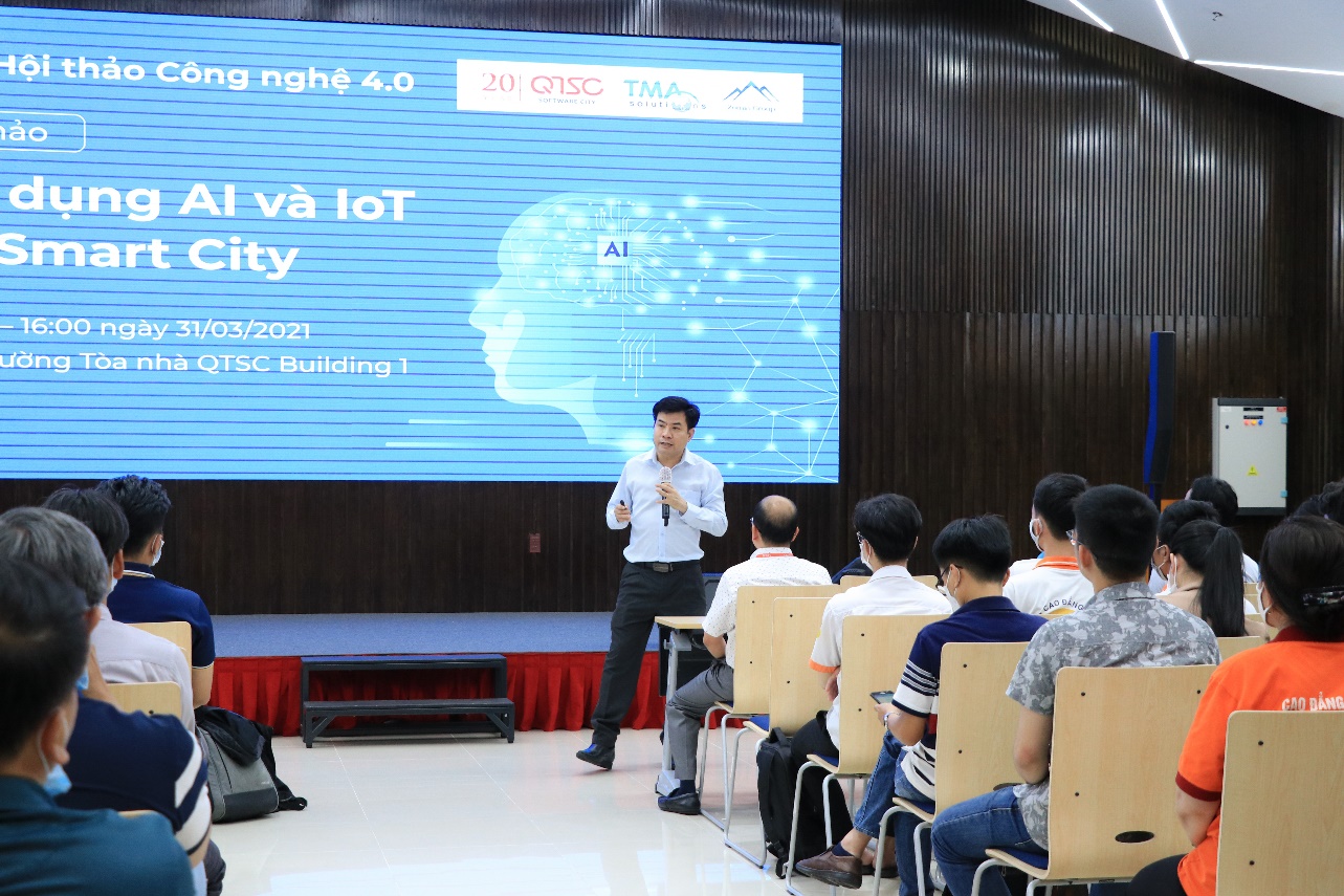 Mr. Tran Phuc Hong - Vice President of VNITO speaking at the seminar