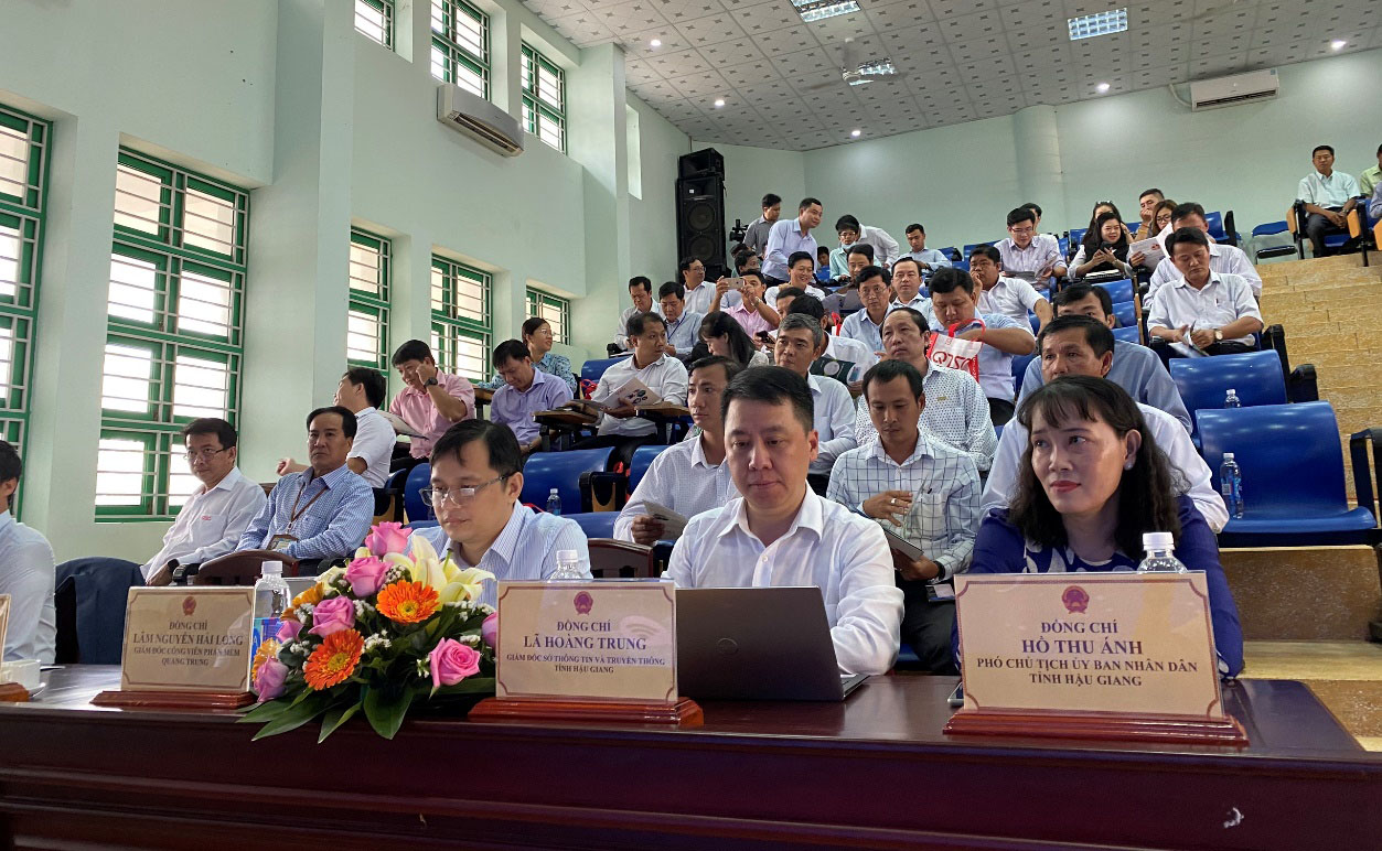 Image 2,3: The overview of the seminar