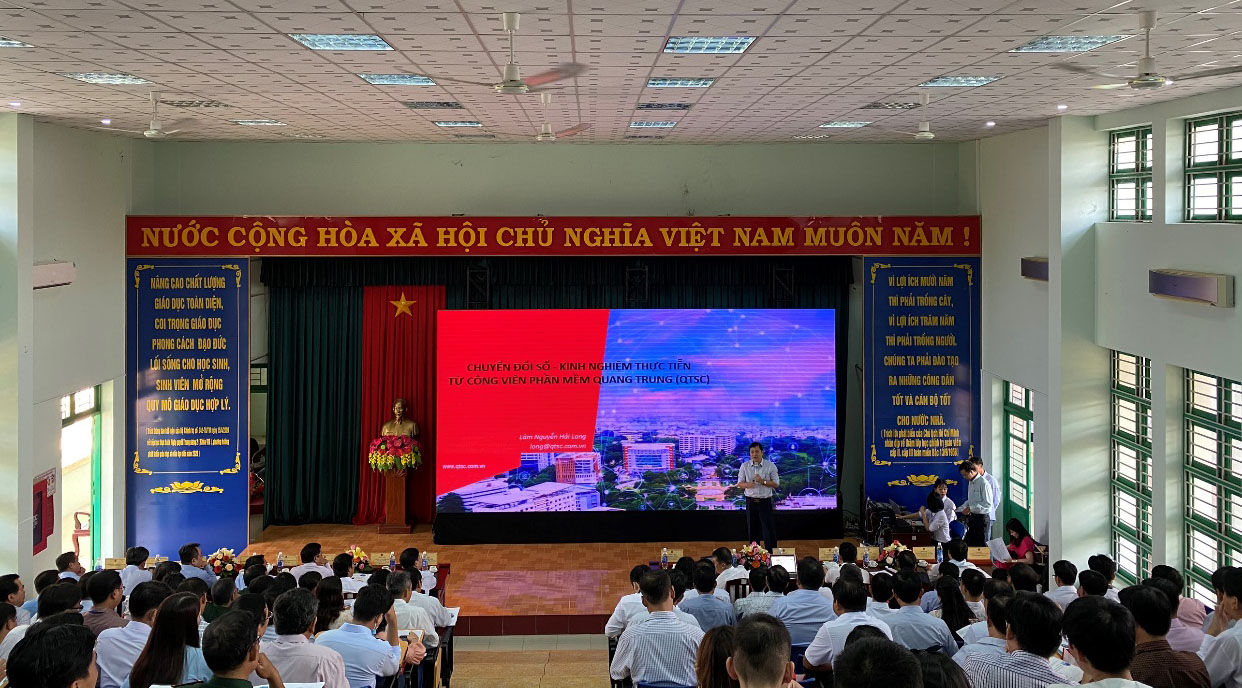 Image 2,3: The overview of the seminar