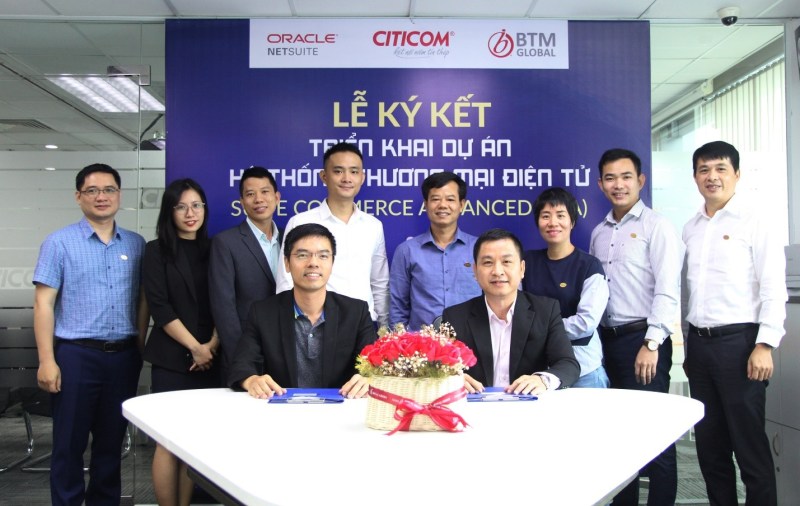 Ban Lãnh đạo cùng các Thành viên của dự án