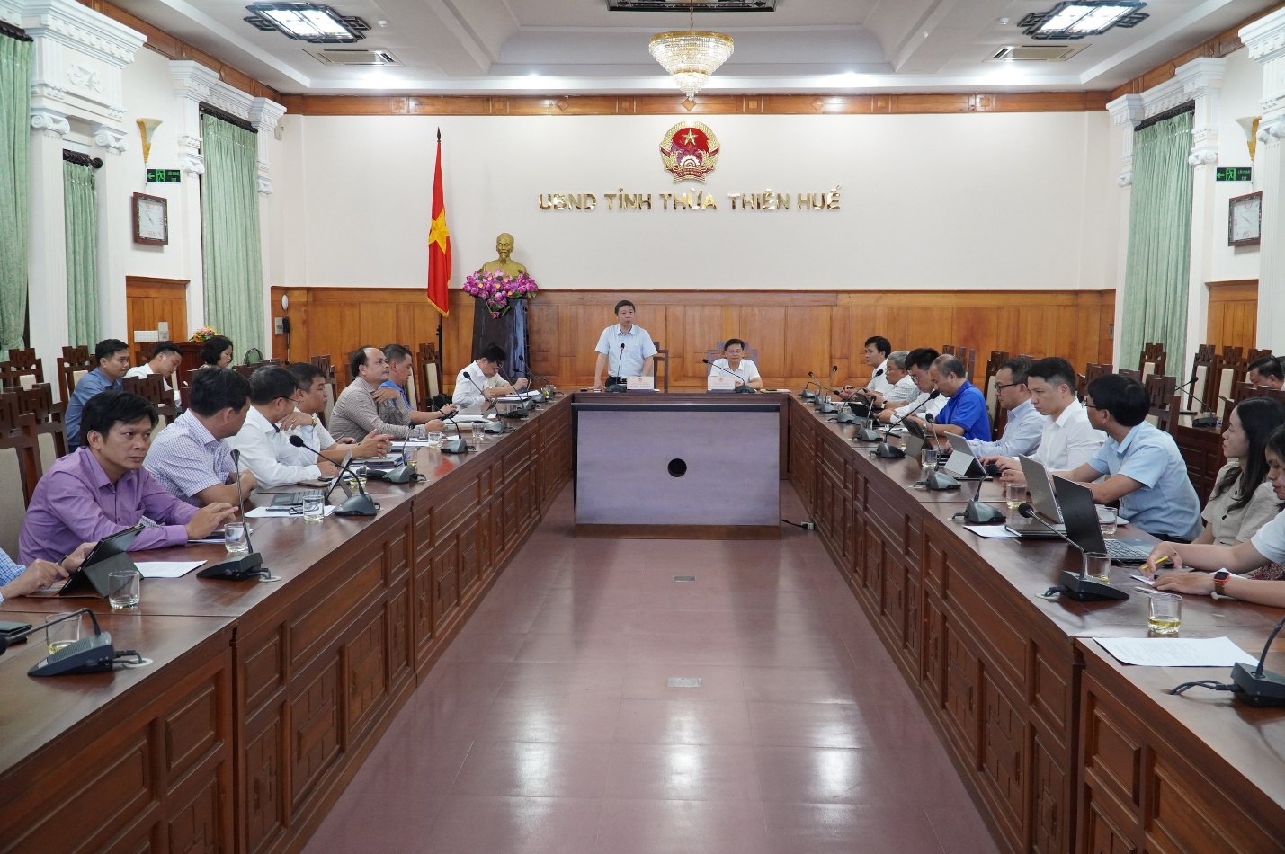 Hình 2: Ông Dương Anh Đức – Phó Chủ tịch UBND TPHCM phát biểu chỉ đạo tại buổi họp