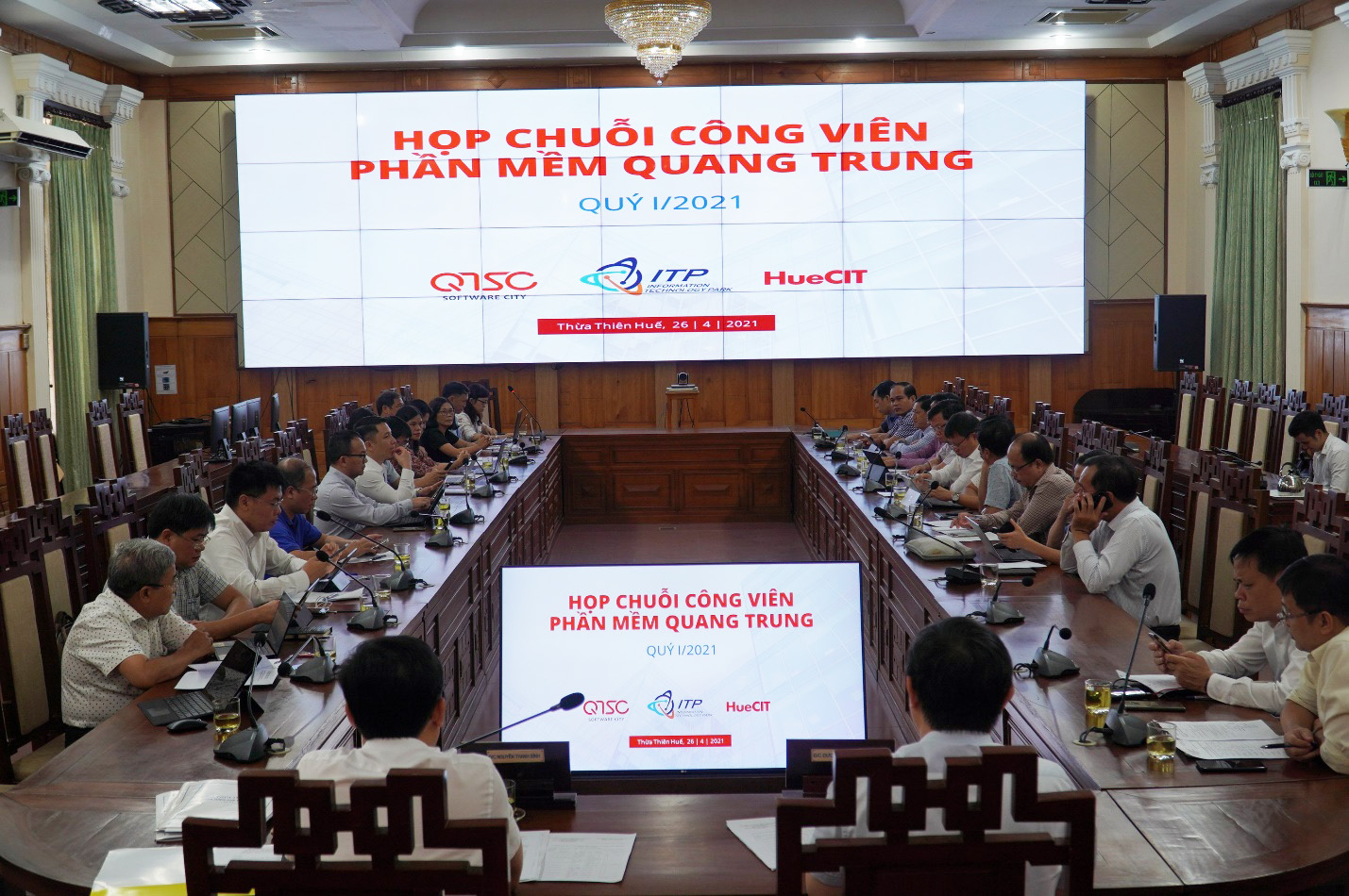 Hình 1: Toàn cảnh buổi họp Chuỗi Công viên phần mềm Quang Trung Quý 1/2021
