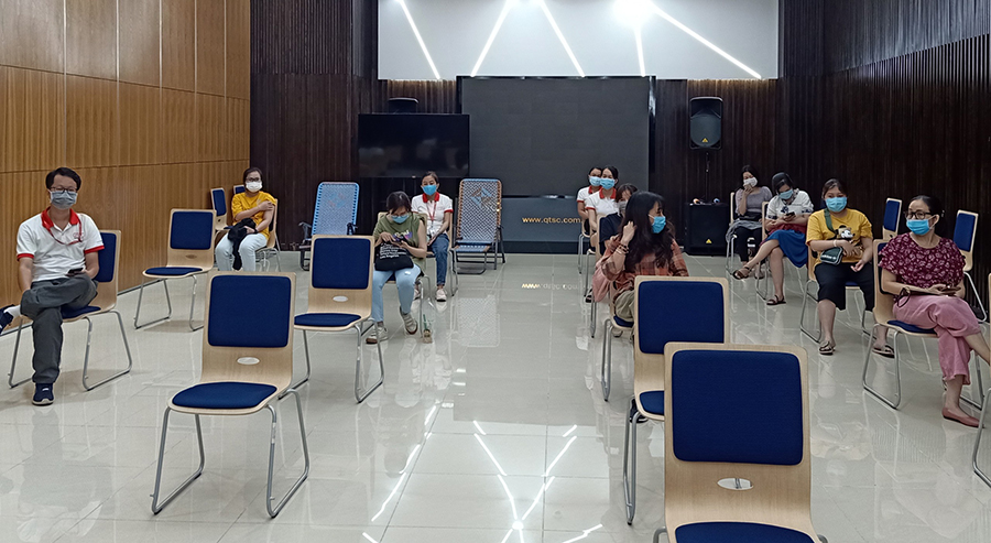 khu vực chờ theo dõi sau tiêm