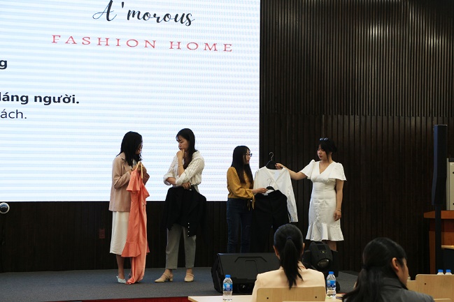 Tư vấn cách thay đổi trang phục phù hợp 3 dáng người chính và thực hành bài tập dáng đứng, bài tập đi chỉnh dáng để tự tin hơn