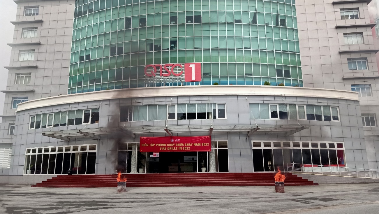 Triển khai các đội hình chữa cháy, làm mát, ngăn chặn cháy lan