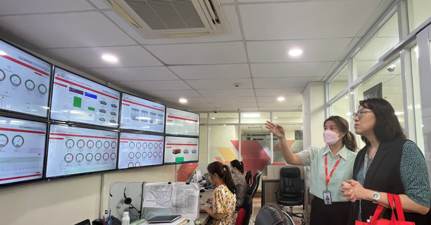 Tham quan và nghe giới thiệu tại QTSC IOC