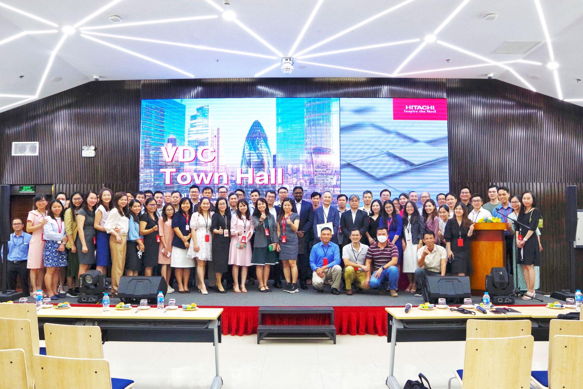 Đại diện nhân sự cấp cao của HVN trong buổi gặp gỡ các nhà lãnh đạo cấp cao của tập đoàn Hitachi tại Hồ Chí Minh, năm 2022