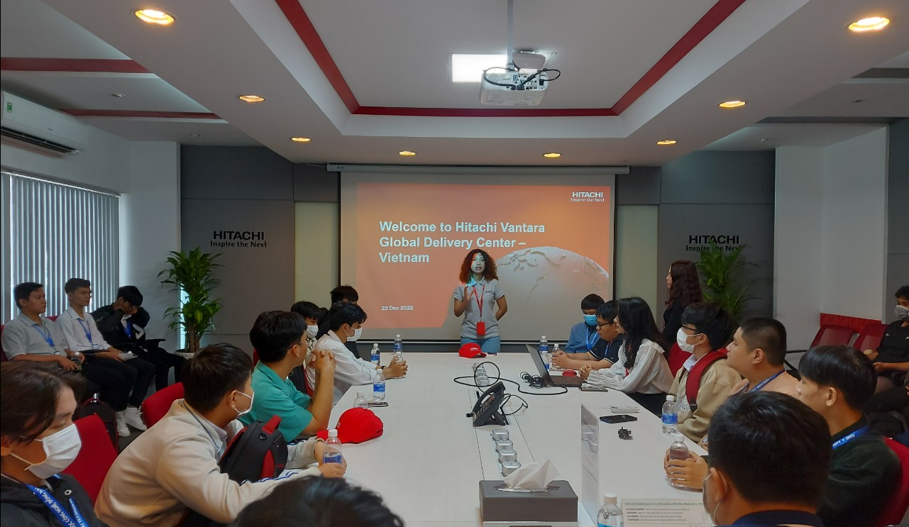 Tham quan Hitachi Vantara Việt Nam - công ty có nhiều năm kinh nghiệm cung cấp các giải pháp CNTT và dịch vụ tích hợp hệ thống hàng đầu cho khách hàng trên toàn thế giới trong các lĩnh vực: Enterprise Application, Digital Insights, Digital Modernization, Embedded Systems, Quality Assurance Services, Managed Services