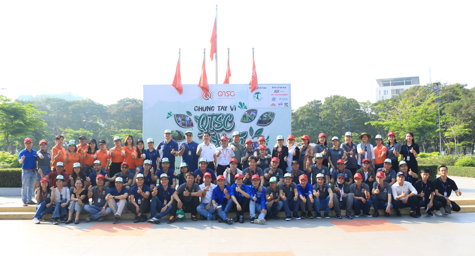 Participants took souvenir photos at the Launching ceremony of the program "Together for a Green QTSC" in 2023