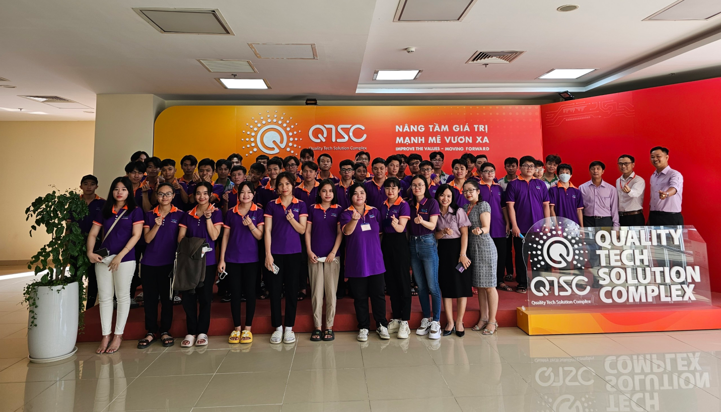 Taking souvenir photos at QTSC Building 1