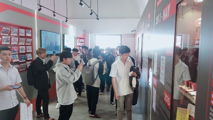 Visiting QTSC Museum and participating in the minigame to spin a lucky wheel and receive QTSC’s brand gifts