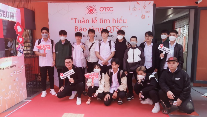 Visiting QTSC Museum and participating in the minigame to spin a lucky wheel and receive QTSC’s brand gifts