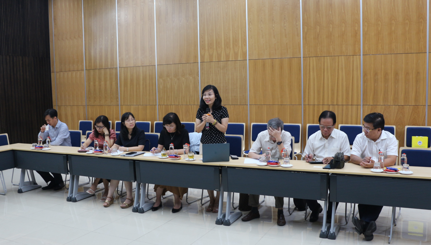Prof. Dr. Tran Thi Van Hoa, National Economics University, Member of Central Theoretical Council, Lead Research, introduced the delegation at QTSC