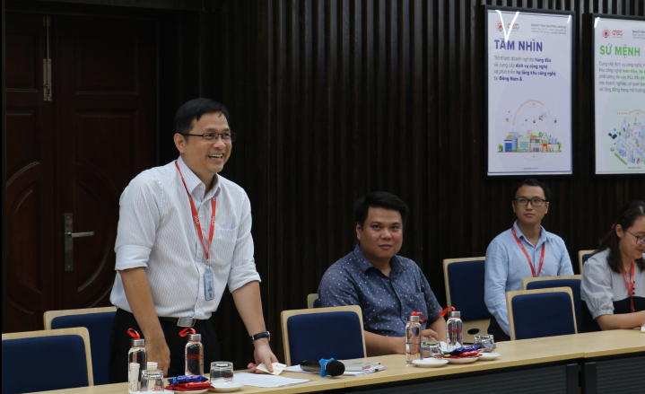 Mr. Lam Nguyen Hai Long, CEO of QTSC, had a welcome speech to the delegation