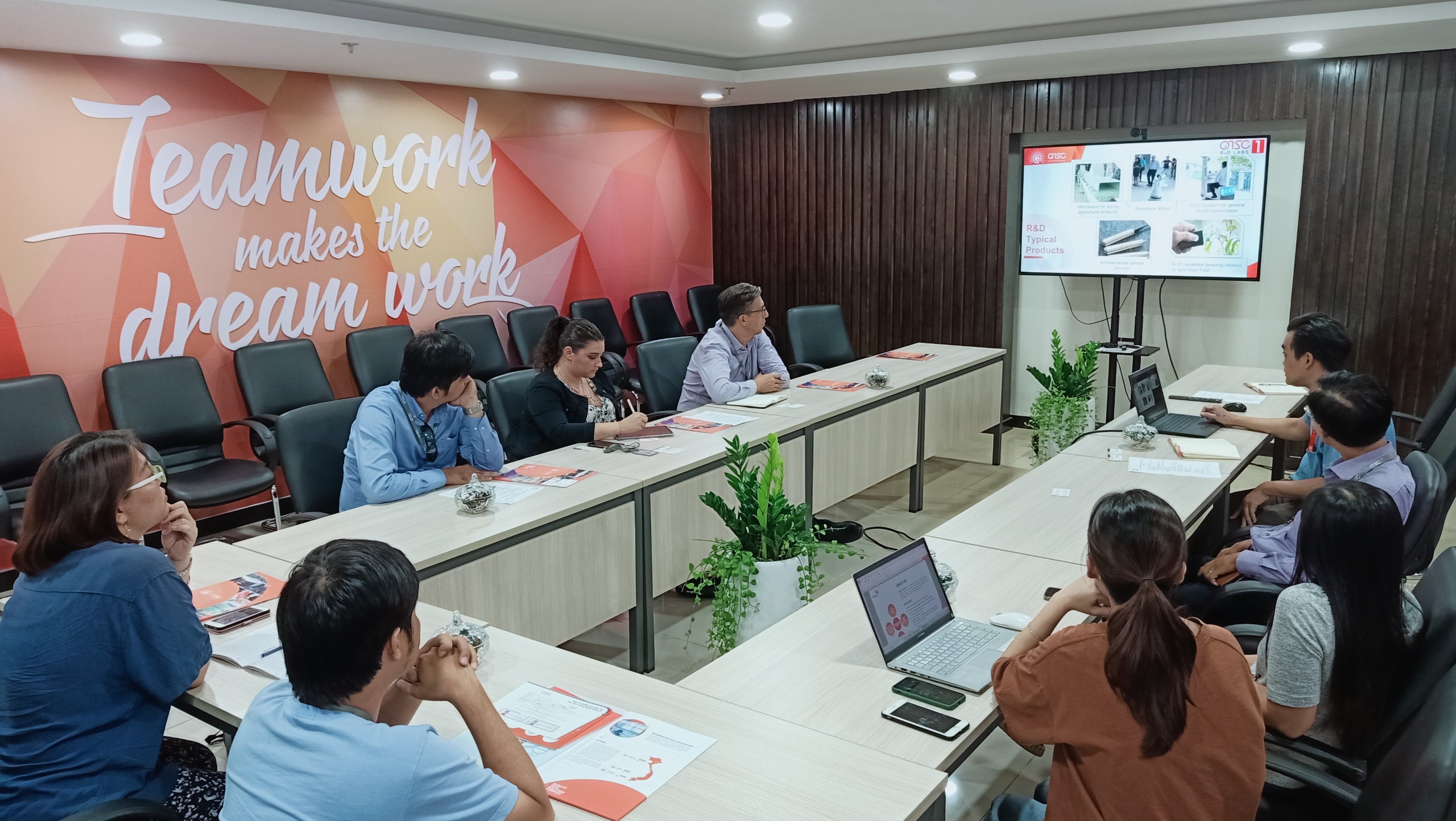 Meeting at QTSC
