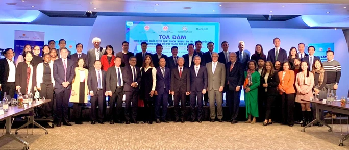 Tọa đàm “Kinh nghiệm quốc tế về phát triển trung tâm tài chính quốc tế: Định hướng đối với TP.HCM” diễn ra tại thủ đô London – Anh
