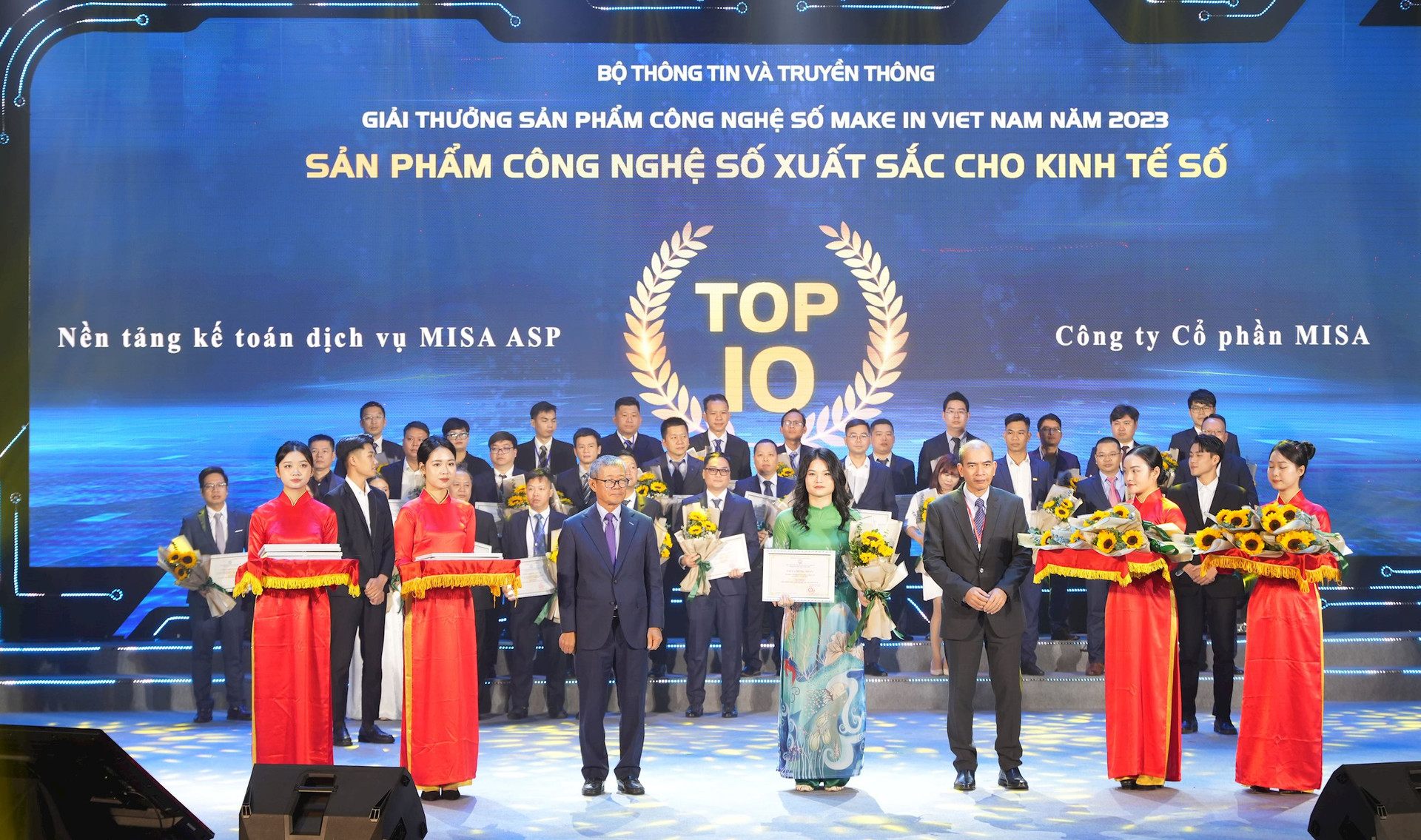 MISA được vinh danh Top 3 sản phẩm công nghệ số xuất sắc Make in Viet Nam 2023