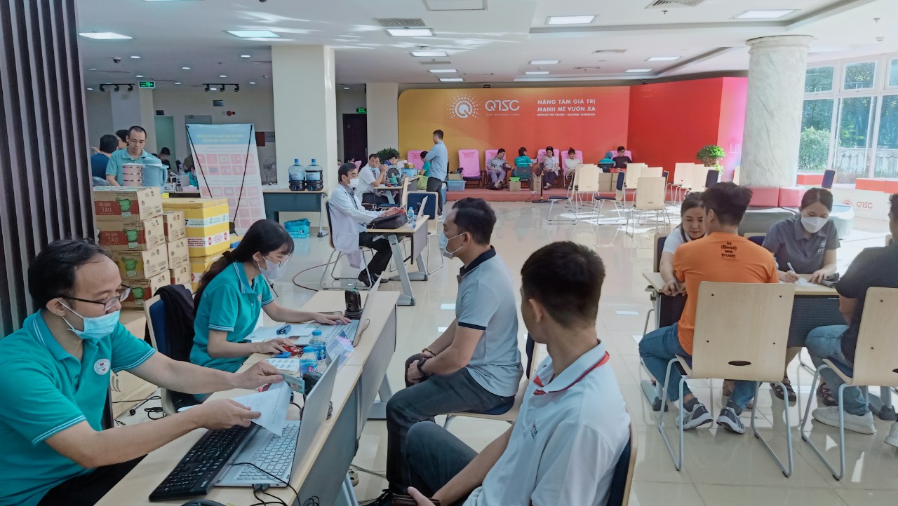 Khu vực đo huyết áp và đăng ký thông tin