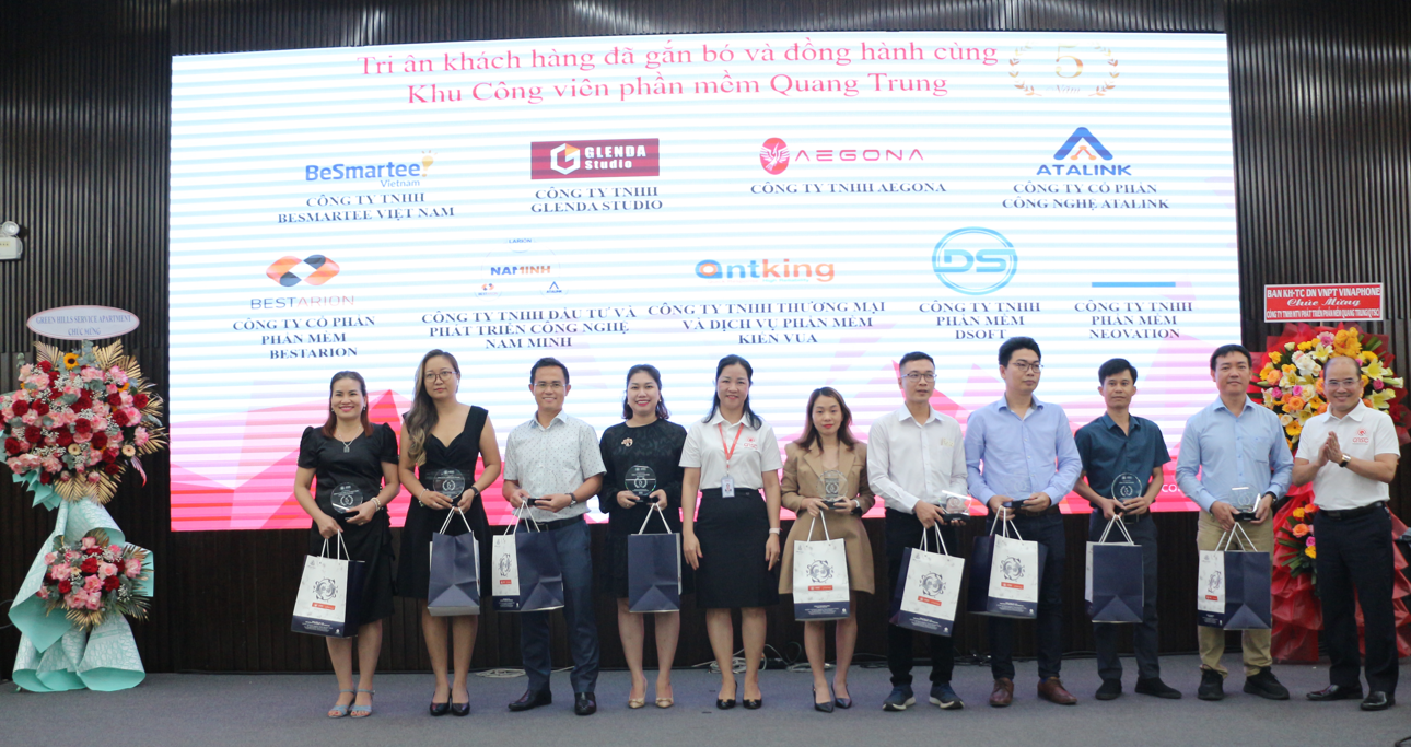 Doanh nghiệp đồng hành 05 năm