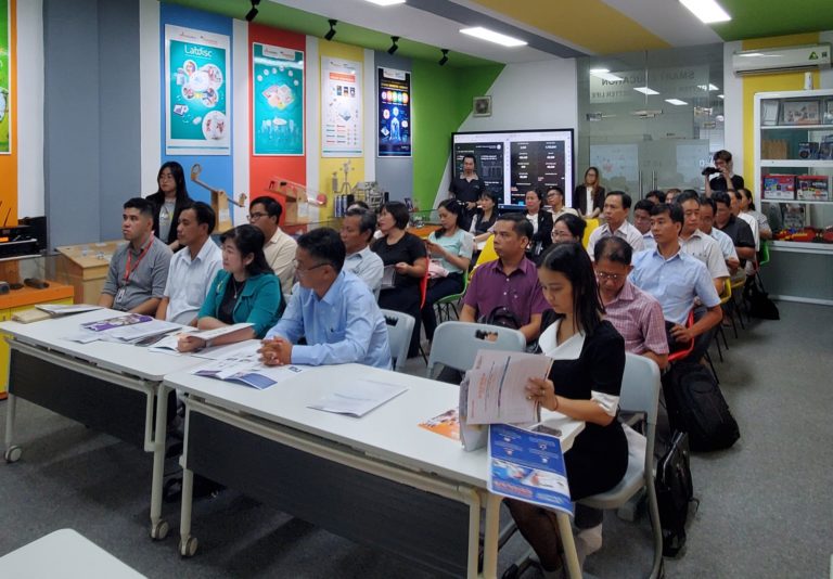 Photo 1: Teachers from Can Gio District participating in the seminar