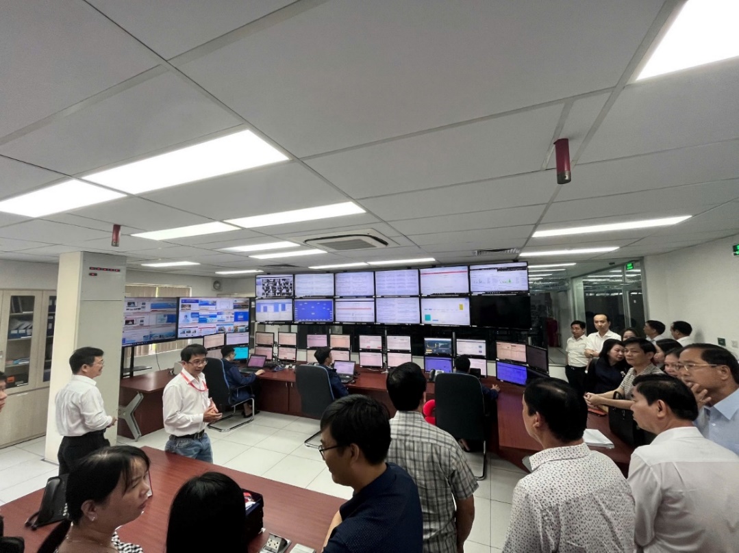 The delegation visited QTSC Telecom Center