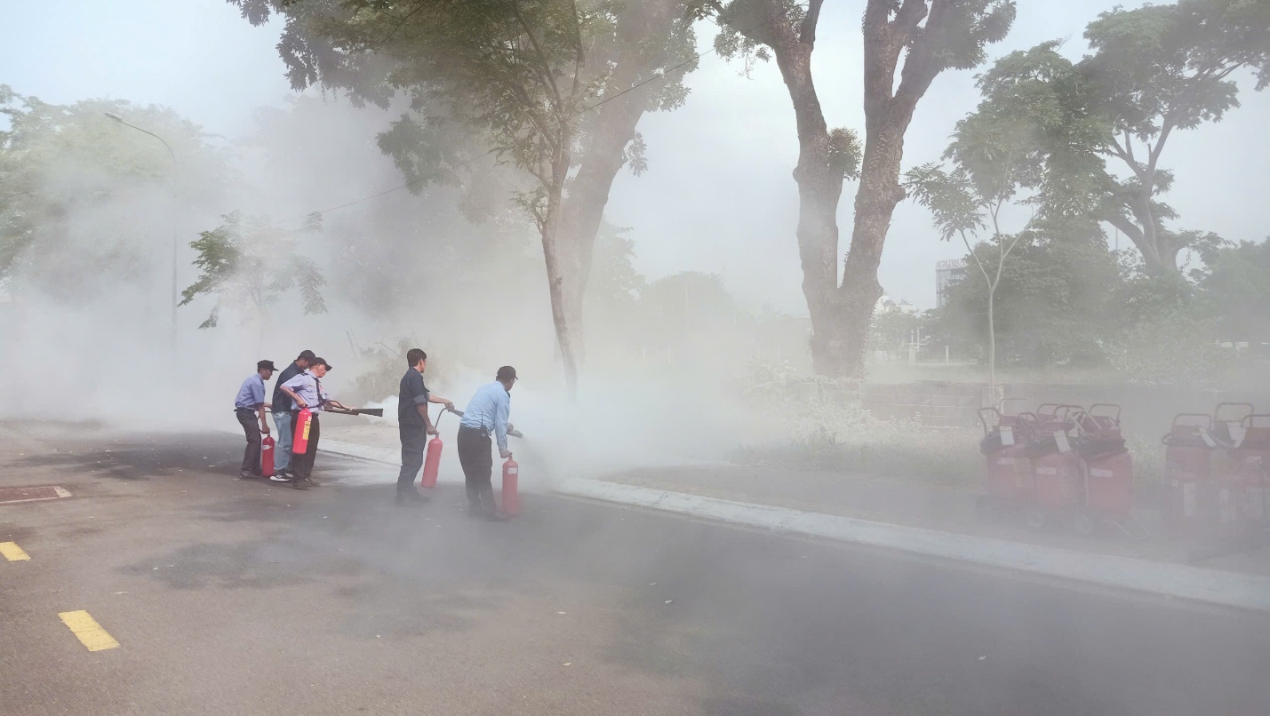 On-site personnel practiced using CO₂ and dry powder extinguishers