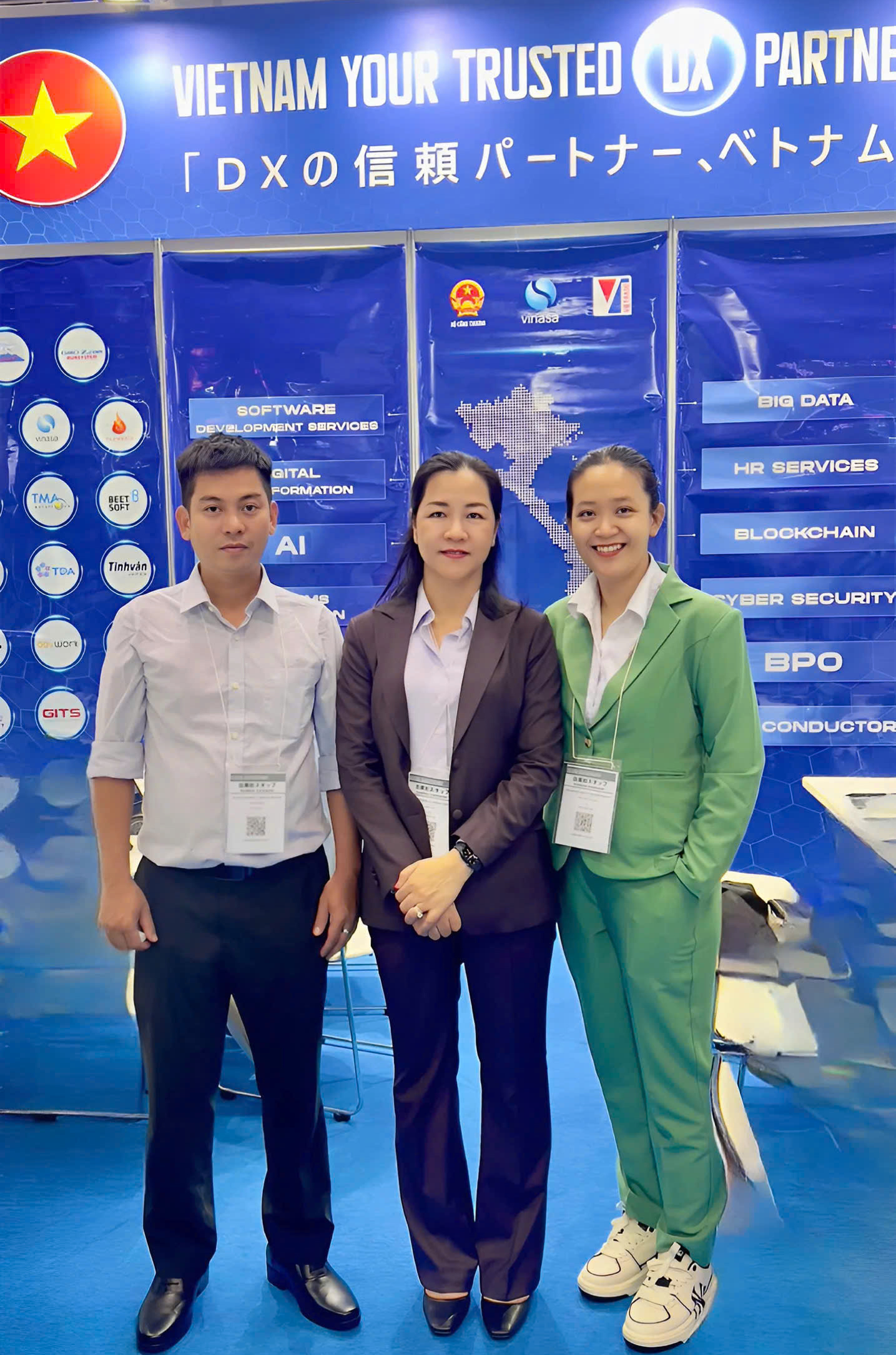 Tham quan và làm việc với các doanh nghiệp tại sự kiện SODEC